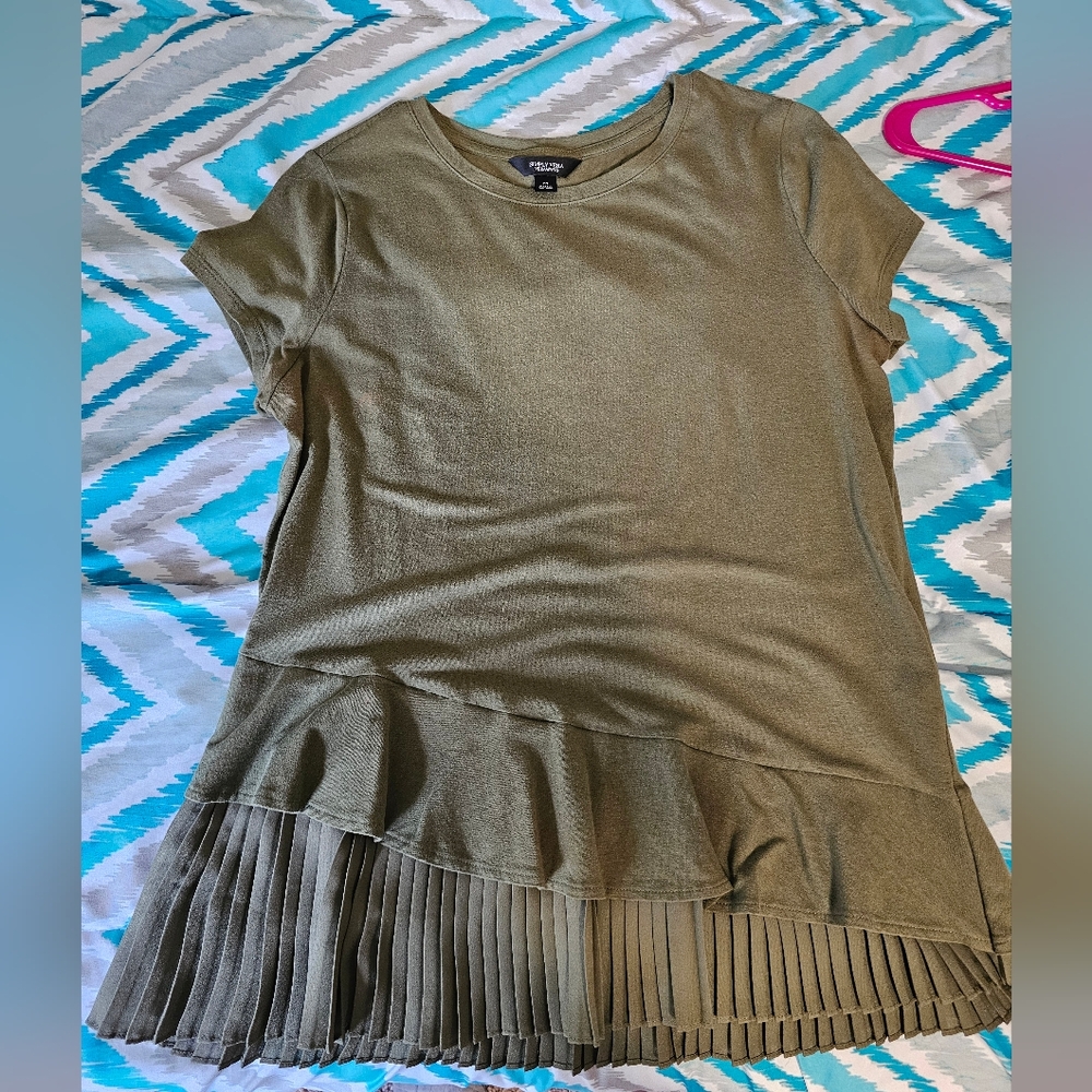 Simply Vera Vera Wang Olive Top, Size Medium, Pleat Bottom, Medium